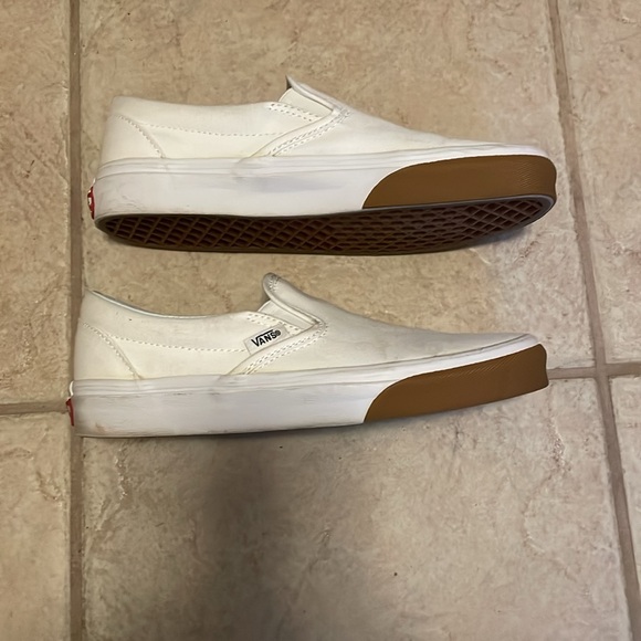 Vans - Picture 4 of 13